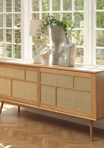 Barrali sknk, m. 2 skydelger og 1 skuffe - natur rattan og egetr