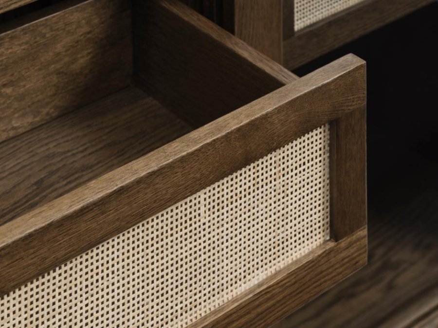 Barrali vitrineskab, m. 2 glaslger og 2 skuffer - rattan og rgfarvet egetr (H:160)