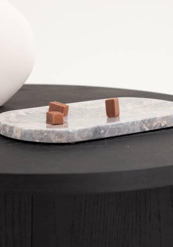 VIND COLLECTION Saltö Stort sofabord, rund - sort finér (85)