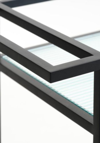 Bronco rullebord, m. 1 hylde - riflet glas og sort metal (70x42)