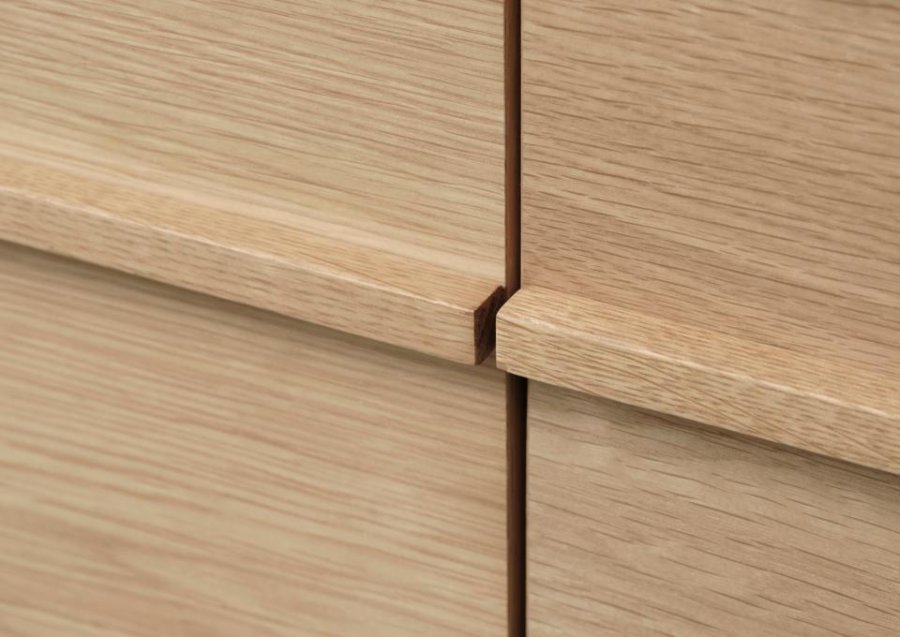 Ponza sknk, m. 3 lger og 1 skuffe - natur egefinér (B:140)