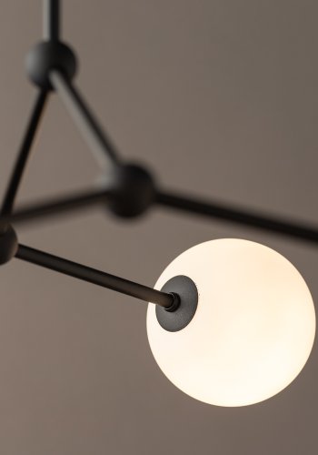 TK Felsort loftlampe, m. 4 skrme - hvid glas og sort metal