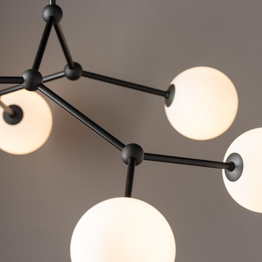 TK Felsort loftlampe, m. 6 skrme - hvid glas og sort metal