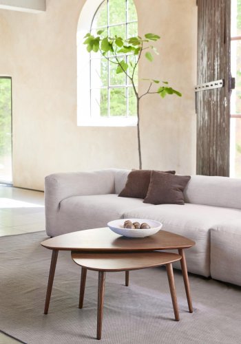 Adda sofabord, trekantet - rgfarvet egefinér og lamel eg (st med 2)