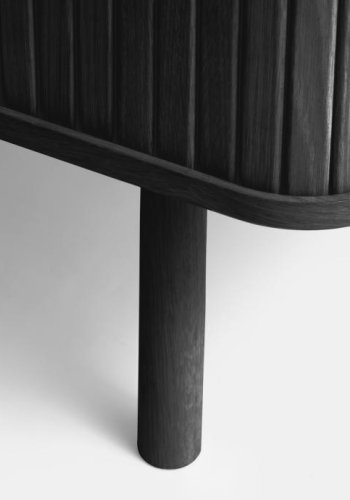 Cavo sknk, m. 2 skydelger og 2 hylder - sort egetr (160x45)