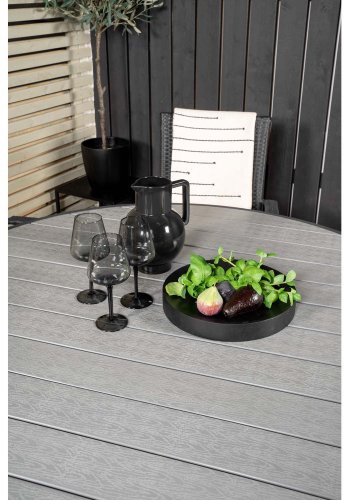 VENTURE DESIGN havest m. Parma bord (140) og 4 Anna stole m. armln - sort alu/rattan/gr aintwood