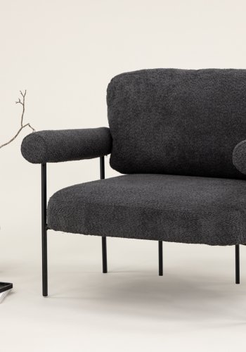 VIND COLLECTION Tillberga x Josefin Lustig lnestol, m. armln - mrkegr bouclé stof og sort stl