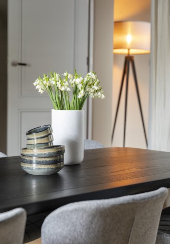 ZUIVER Tripod gulvlampe - gr og sort metal