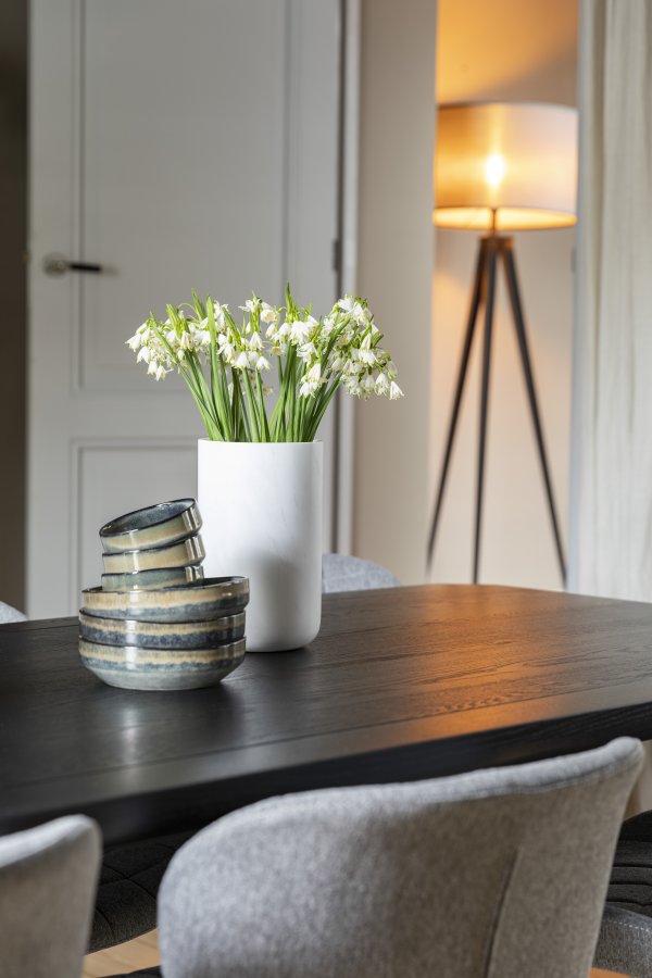 ZUIVER Tripod gulvlampe - gr og sort metal