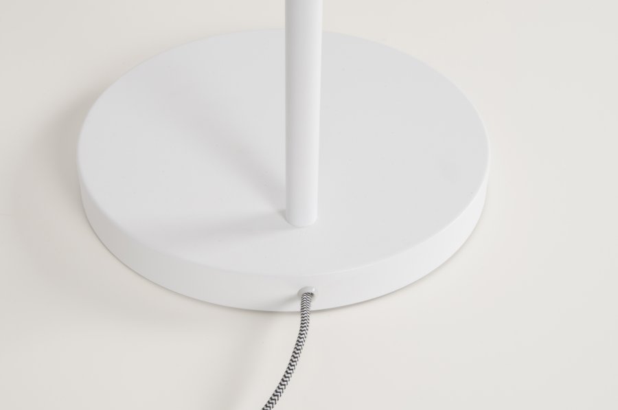 ZUIVER Buckle Head gulvlampe - hvid jern