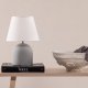 VIND COLLECTION Styrsö bordlampe - hvid hr og gr beton