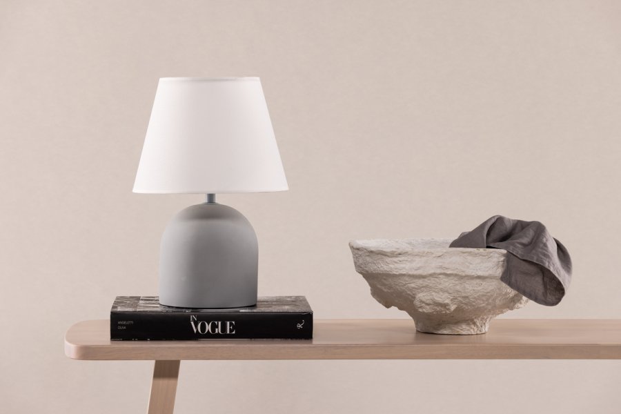 VIND COLLECTION Styrsö bordlampe - hvid hr og gr beton