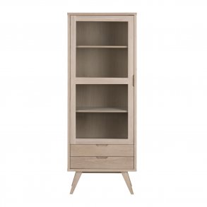 ACT NORDIC A-Line vitrineskab, m. 1 glaslge og 2 skuffer - hvidpigmenteret egetrsfiner og egetr