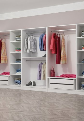 FUNZI LIVING 5038 bent garderobeskab, m. 4 bjlestnger, 4 skuffer, 9 hylder - hvid melamin