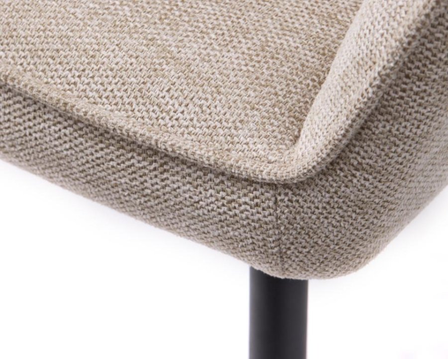 Nolan spisebordsstol, firkantet, m. armln - sand polyester og sort metal