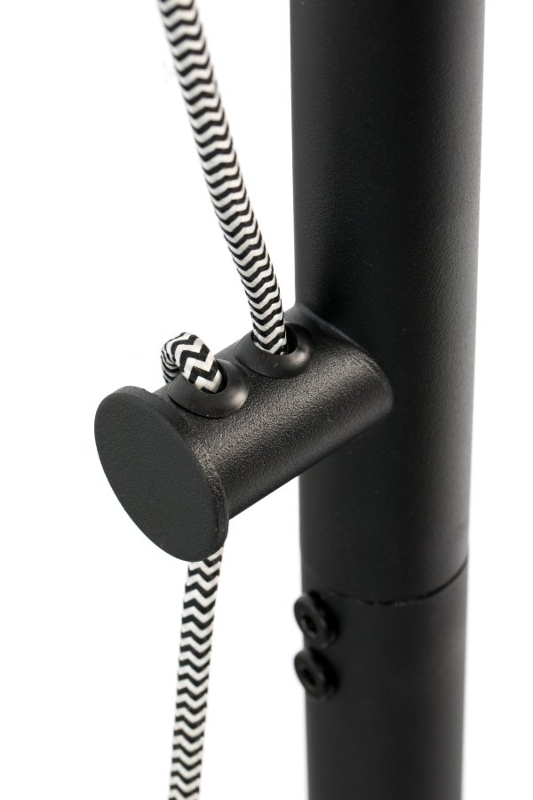 WHITE LABEL LIVING Tokio gulvlampe - sort jern