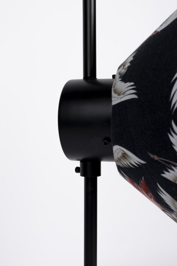 WHITE LABEL LIVING Jaylee gulvlampe - sort metal