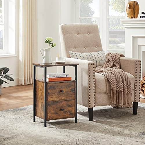 VASAGLE sengebord, m. 1 ben hylde og 2 skuffer - rustik brun spnplade og sort stl (38x28)