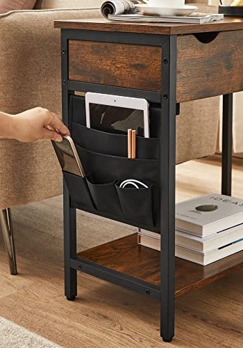 VASAGLE sidebord, m. opbevaring, USB-port, 2 elstik, 1 hylde, stoftaske - rustik brun spnplade/stl