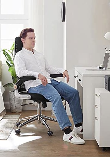 SONGMICS kontorstol, m. justerbar hjde, vippefunktion, armln og hjul - sort polyester mesh