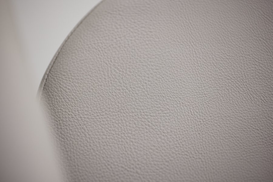 VIND COLLECTION Västers x Josefin Lustig spisebordsstol, m. armln - beige PU og sort stl