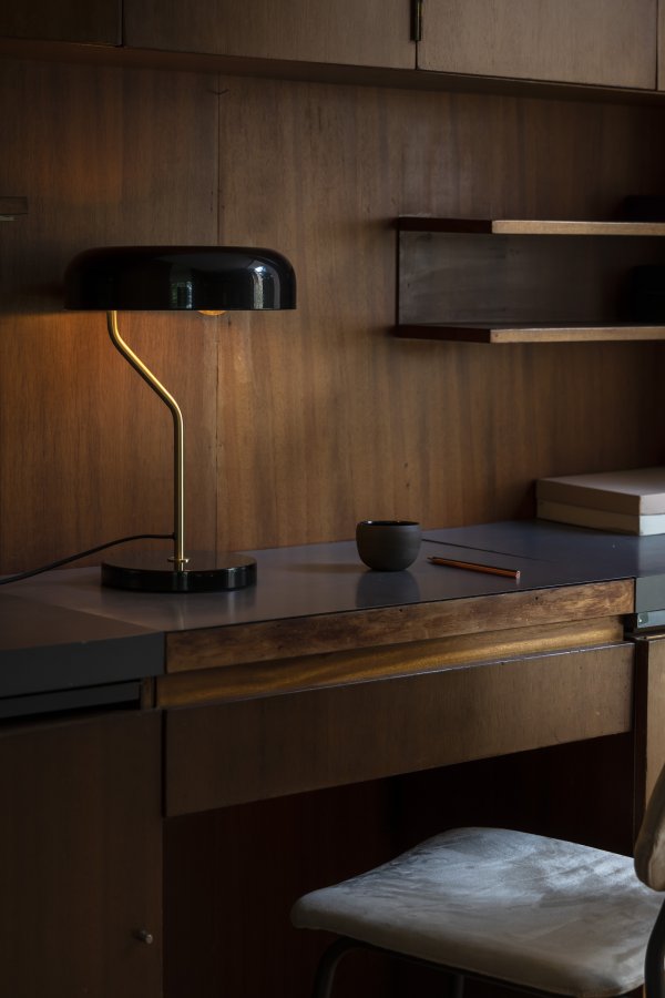 DUTCHBONE Eclipse bordlampe - sort jern