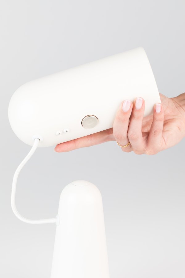 WHITE LABEL LIVING Vesper skrivebordslampe - hvid jern