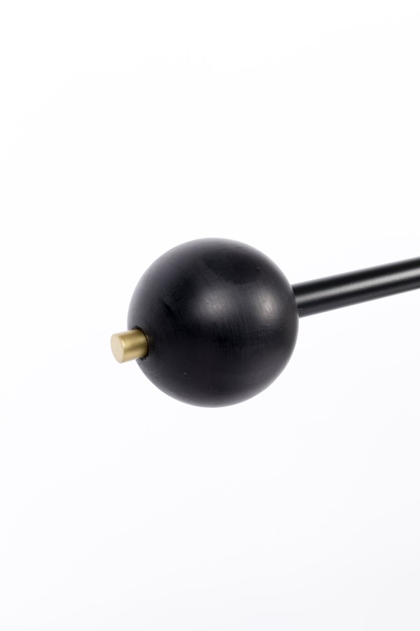 ZUIVER Skala skrivebordslampe - hvid og sort jern