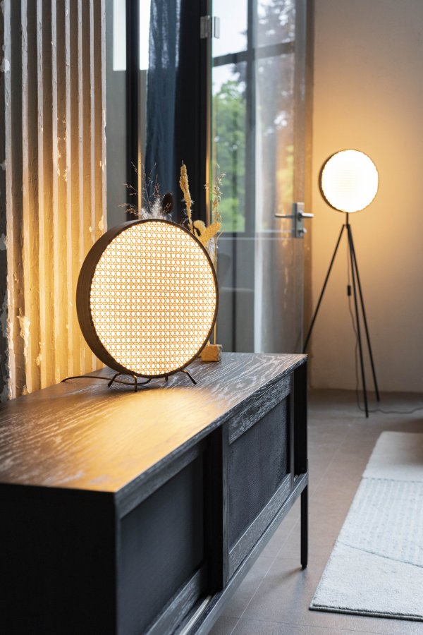 ZUIVER Sien bordlampe - natur rattan og brun valnddefinér