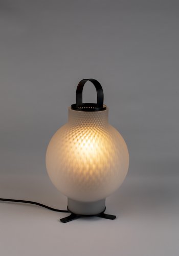 ZUIVER Nomad bordlampe - hvid glas og jern