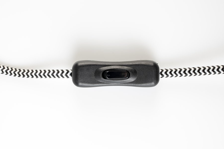 WHITE LABEL LIVING Landon bordlampe - sort jern