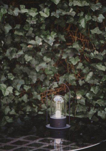 ZUIVER Smarty bordlampe, genopladelig - sort jern