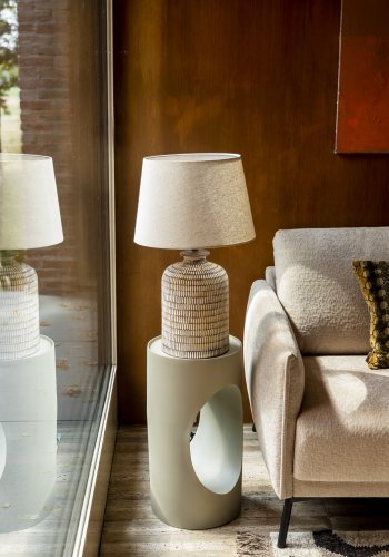 DUTCHBONE Russel bordlampe - sand linned og keramik