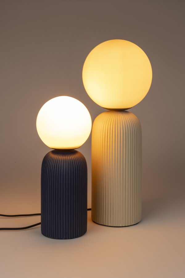 ZUIVER Dash bordlampe S - opal glas og royal bl keramik