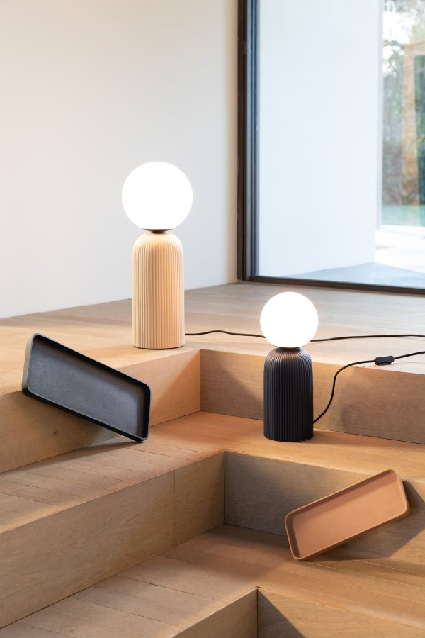 ZUIVER Dash bordlampe S - opal glas og royal bl keramik