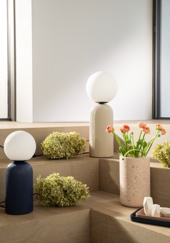 ZUIVER Dash bordlampe M - opal glas og rice keramik