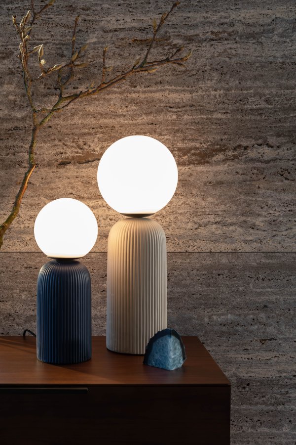 ZUIVER Dash bordlampe M - opal glas og rice keramik