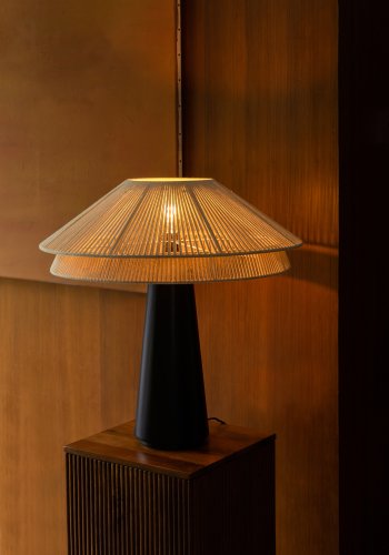 DUTCHBONE Elon bordlampe - beige reb og sort metal