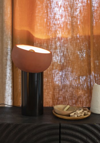 DUTCHBONE Zahra bordlampe M - terra terracotta og sort metal