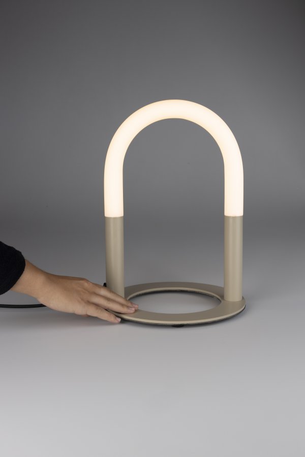 ZUIVER Arch bordlampe - hvid akryl og beige metal
