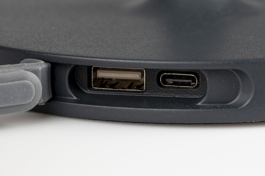 WHITE LABEL LIVING Hub bordlampe - polypropylen og bl