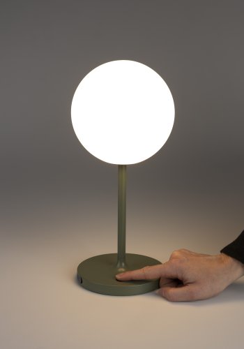 WHITE LABEL LIVING Hub bordlampe - polypropylen og grn