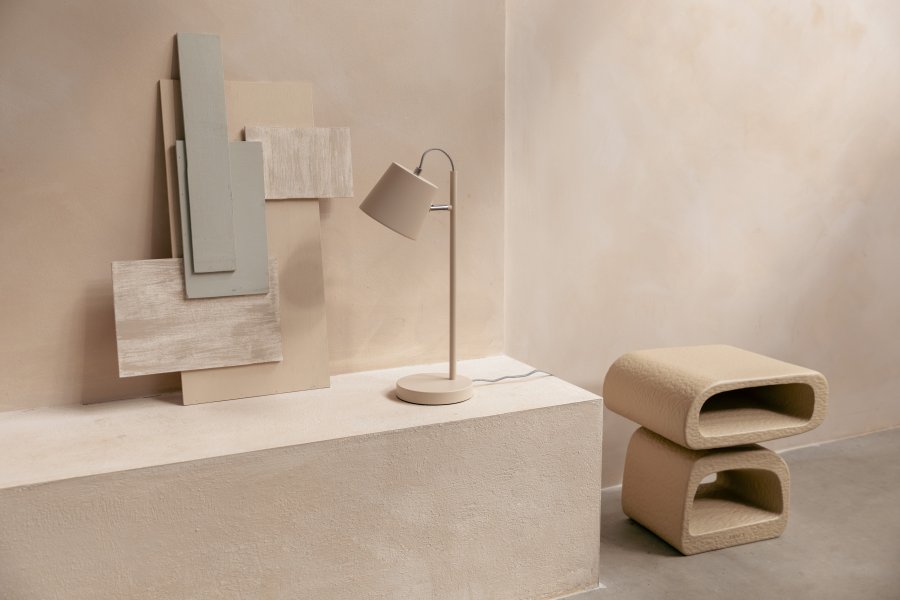 ZUIVER Buckle Head bordlampe - beige metal