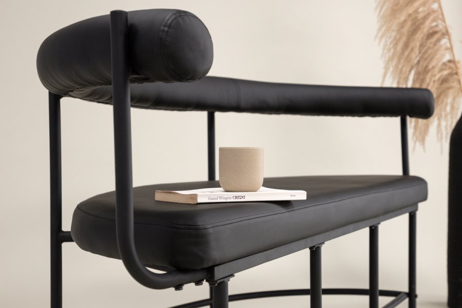 VIND COLLECTION Stallhagen x Josefin Lustig bnk, m. rygln, halvmne - sort PU og sort stl