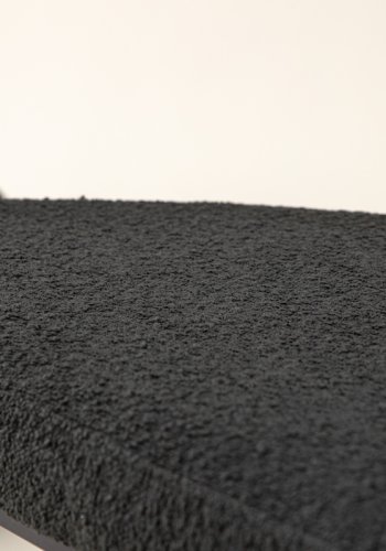 VIND COLLECTION Stallhagen x Josefin Lustig bnk, m. rygln, halvmnde - bouclé stof og sort stl