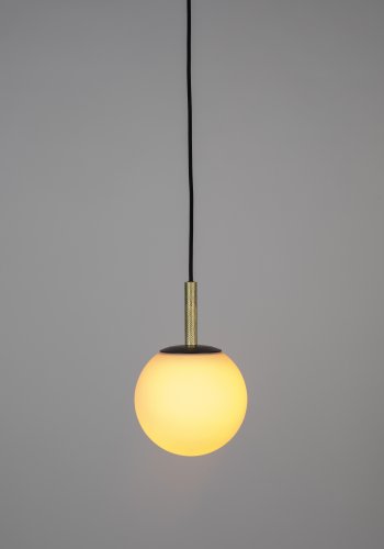 ZUIVER Orion loftlampe 18 - opal glas og sort metal
