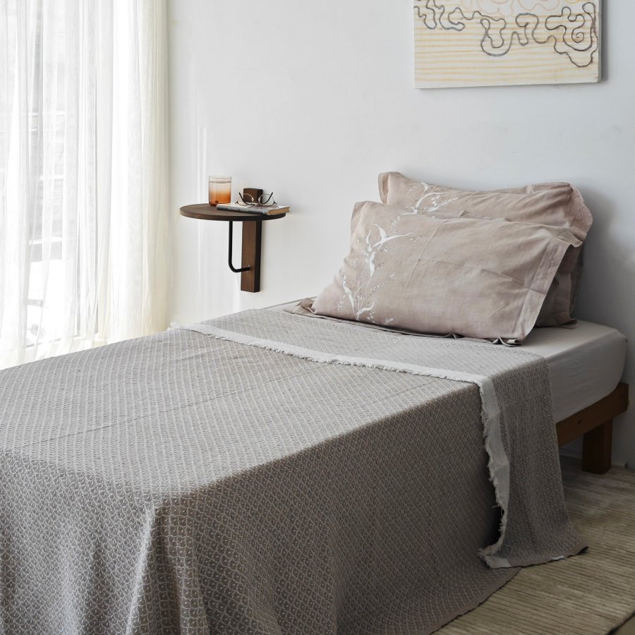 NORDVÄRK Reve vghylde - valnddefarvet tr og sort metal