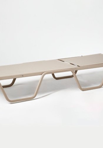 NORDVÄRK Asos udendrs solseng og sidebord - beige vinylbelagt polyester og aluminium (st med 2)