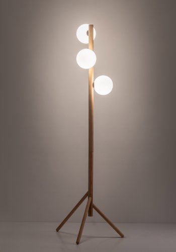 TK Ester gulvlampe, m. 3 skrme - hvid glas og natur fyrretr