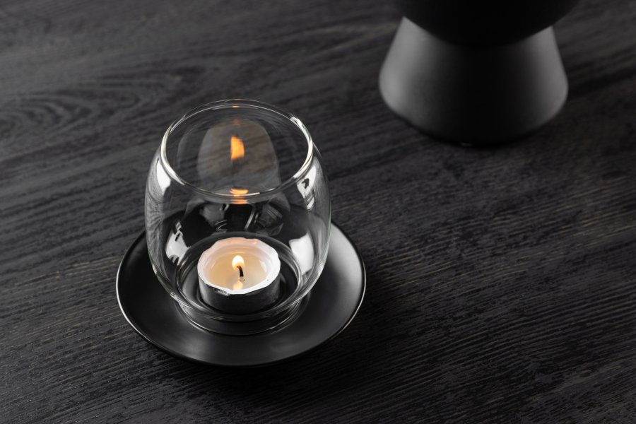 VENTURE DESIGN Archy lysestage, rund - klar glas og mat sort stentj (12xH9,5)